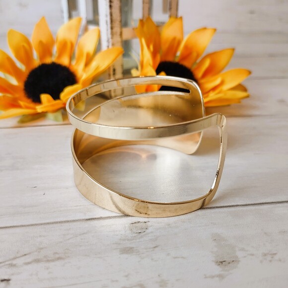 (2) Asymmetrical Gold Tone Cuff Bracelets-Hammered Look, Chic, Elegant - Picture 6 of 13